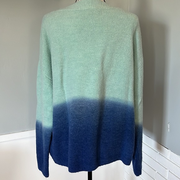 Super pretty ombré cardigan sweater by Davi&Dani - Picture 3 of 5